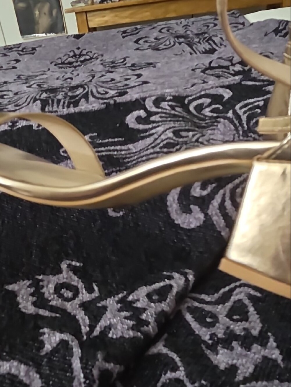 H by Halston Metallic Gold Practical Heel Open-Toe Ankle-Strap Heels Sz 8 - Picture 9 of 12